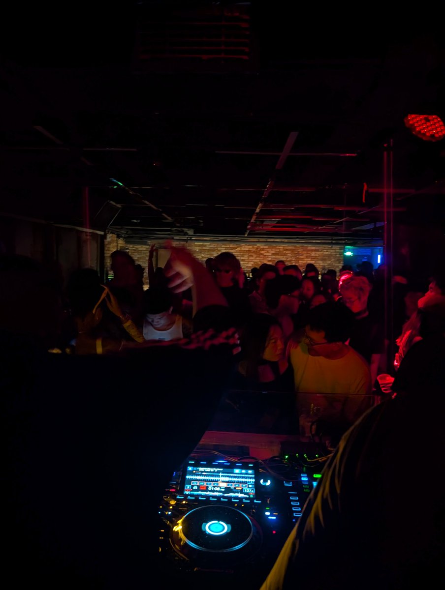 上海Celia closing party.
また老舗アングラ箱閉店。確か2016年オープンでやっぱり上海のクラブで10年営業は超えれなかった。。。寂し