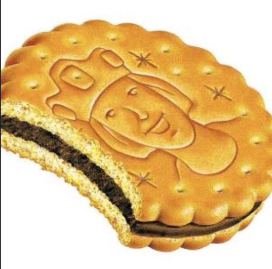 herr knax (satire) tweet media