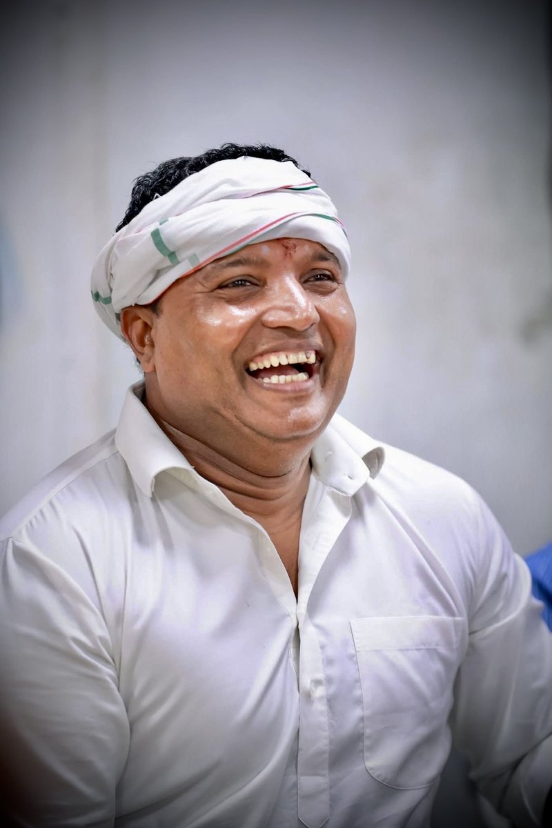 vinodtiwaricg's tweet photo. ऑक्सीजन मैन ,राष्ट्रीय युवा कांग्रेस के पूर्व अध्यक्ष .@srinivasiyc भाई को जन्मदिन की हार्दिक शुभकामनाएं।#oxygenman https://t.co/DfeFJQ5XzC