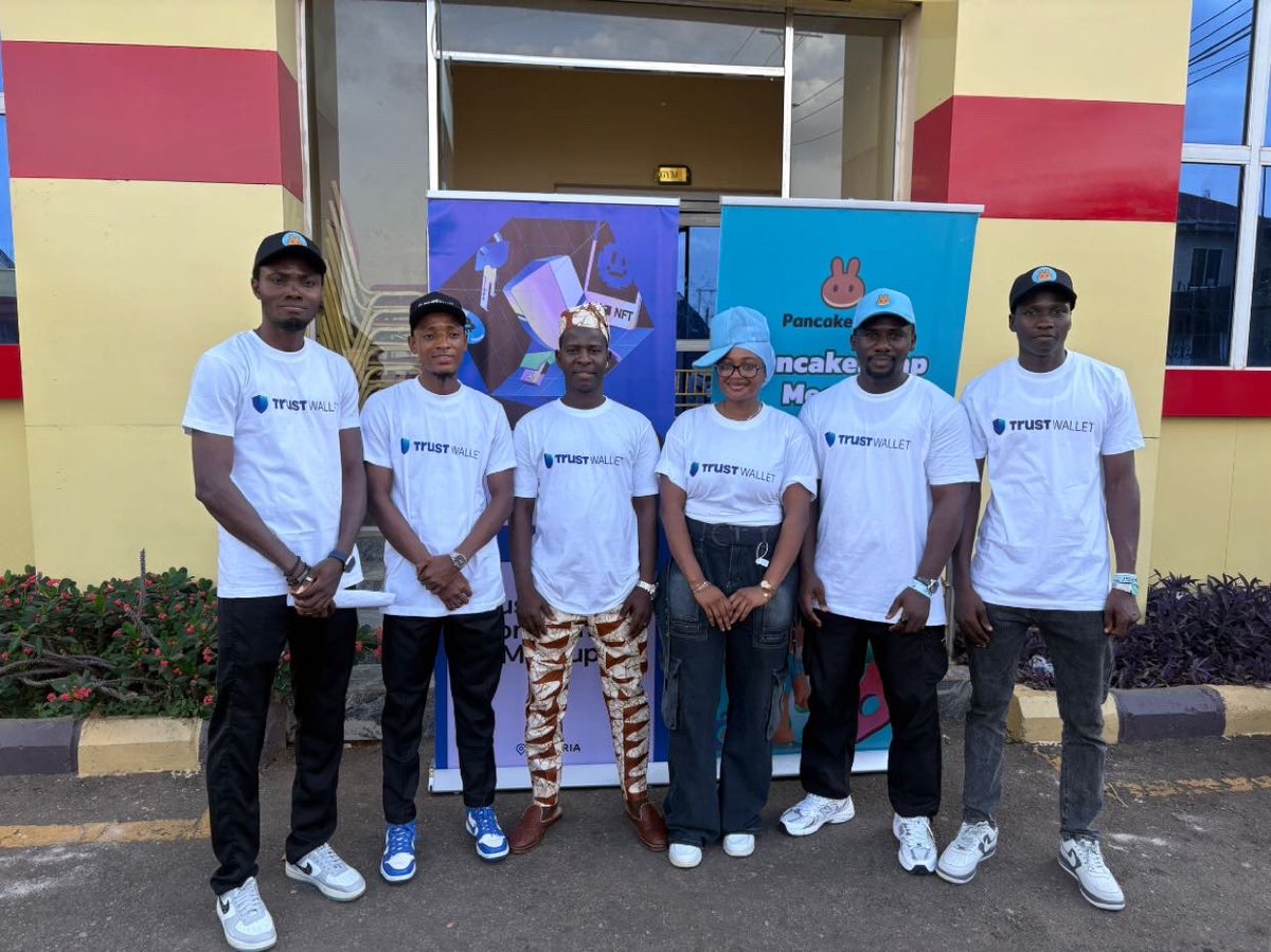 Lo𝕋us🌸 tweet media