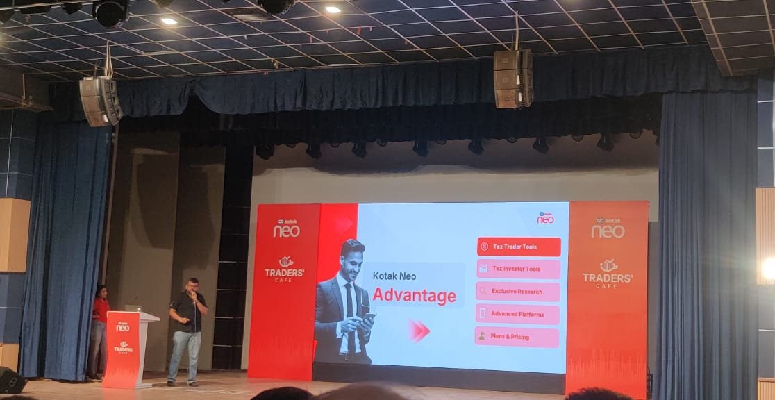 Blogginggully's tweet image. Today I got the opportunity to Join #traderscafe session in Jaipur Rajasthan
This kind of session will definitely help beginners to understand about stock market trading and help them to understand the finance
#traderscafe
#kotakneo 
@csankalp @bombayblue @kotakneo