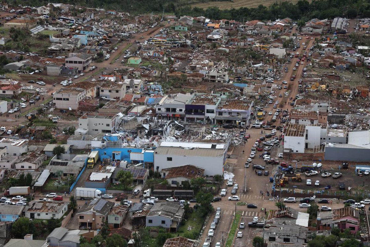 Apresento minhas condolências ao governo e ao povo do Brasil pela ocorrência do tornado na cidade de Rio Bonito do Iguaço no estado do #Paraná, que resultou em mortes e ferimentos de vários queridas e queridos cidadãos brasileiros, além de causar danos materiais à população deste