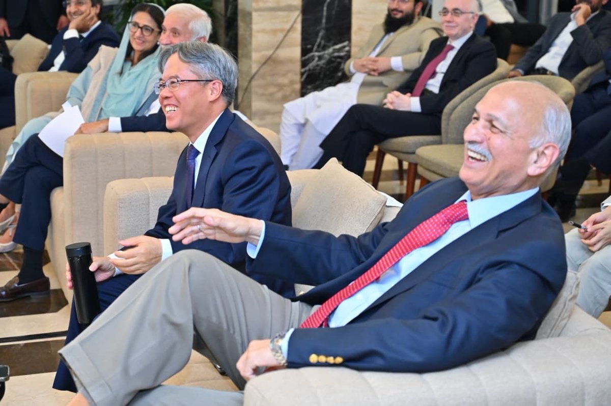 Interacting with solid friends is not only a great learning experience but also refreshing, rejuvenating &amp; revitalizing: with Ambassador of Indonesia, Chandra Sokotjo, Ambassador of China Jiang Zaidong &amp; Speaker of Iran, Dr Mohammd Baqer Qalibaf!