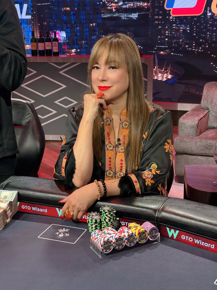 Here I am filming #HighStakesPoker yesterday. Don’t forget to set your clocks for the livestream today at 7Eastern/4Pacific on <a href="/PokerGO/">PokerGO</a> (photo by <a href="/_antonio_abrego/">Antonio Abrego</a> )