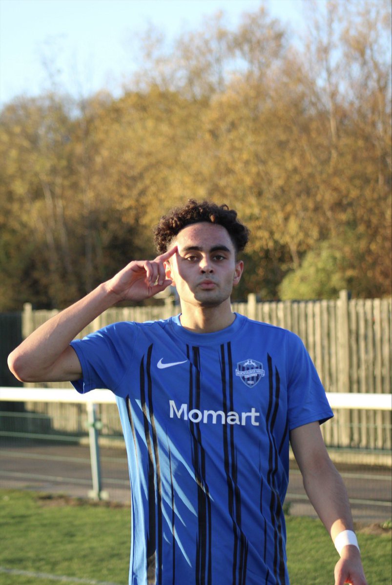 buckhursthillfc's tweet photo. 3️⃣ goals in two games for Harry Lusher ! 🔥

Two words… He’s Him !

#COYSTAGS | #ESL https://t.co/c6fCTFus9i