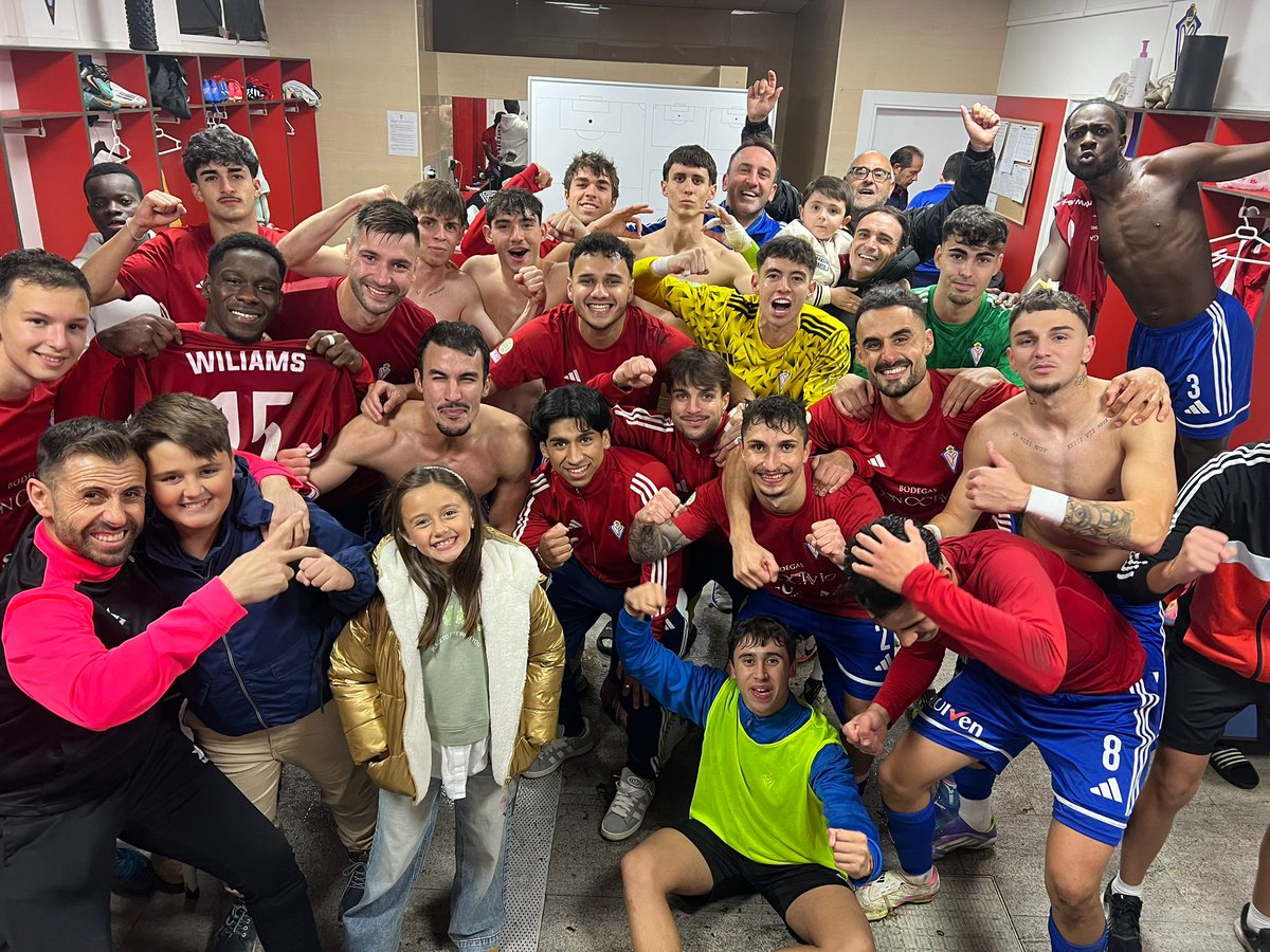 CPVillarrobledo's tweet photo. 𝐓𝐄𝐌𝐏𝐎𝐑𝐀𝐃𝐀 𝟐5/𝟐6-3ª RFEF-GR.XVIII-10ª JORNADA

⌚ FINAL'/  1-0
 
✍️Esta es la foto de la fiesta por la victoria.

#DonOctavioCPVillarrobledoCazalegas⚔️

 ¡𝗩𝗮𝗺𝗼𝘀 𝗟𝗼𝗯𝗼𝘀! 
❤️💙 https://t.co/fK1PcDw73P