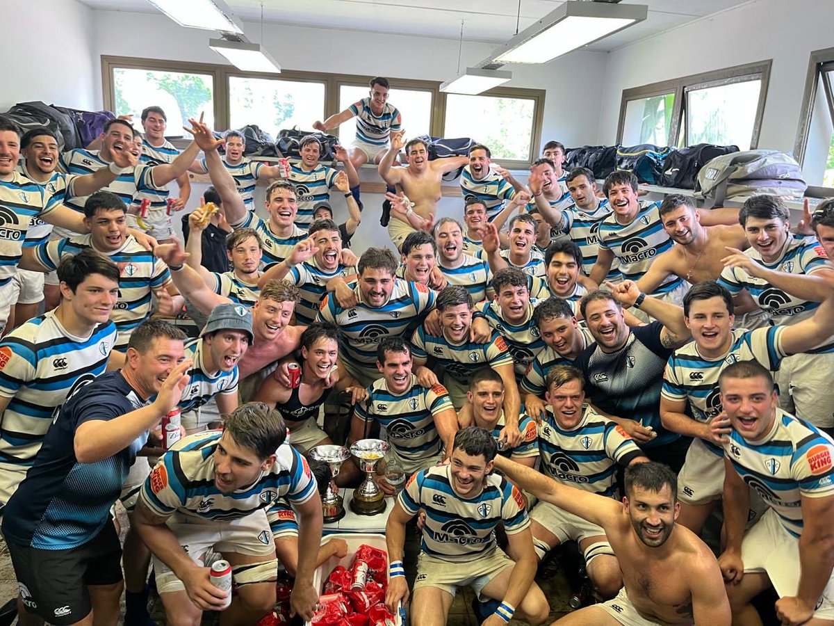 🇪🇪🇪🇪🏆🇪🇪🇪🇪
Felicitaciones a nuestra Menores de 22 A y a la Pre Intermedia D, campeones de sus torneos en la <a href="/URBA_ok/">URBA</a> !!!
#VamosZanja