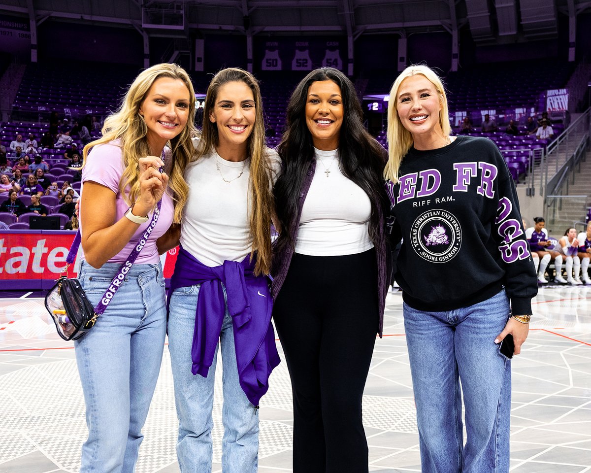 so great to have our alumni back home 🏡💜