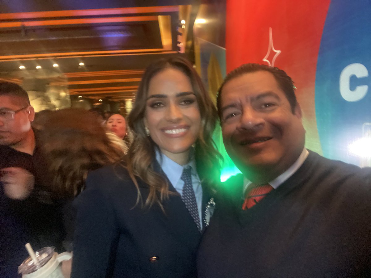 FerIralaG's tweet image. Presente en el 1er Informe de Actividades de ntra Alcaldesa @AlessandraRdlv
Hoy en @AlcCuauhtemocMx, el gobierno es ciudadano,transparente y cercano
Con trabajo y experiencia, seguimos construyendo una #Cuauhtémoc con rumbo y resultados
Hoy, más que nunca está #ElPoderEnTusManos