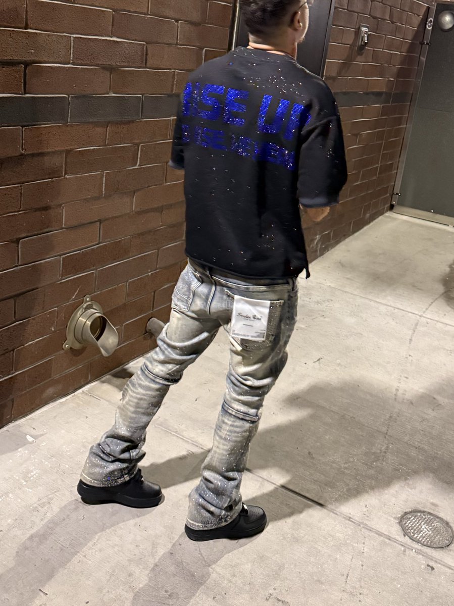 pxpimonte's tweet photo. Life too short? Stand tall https://t.co/7RMO6p7jS7