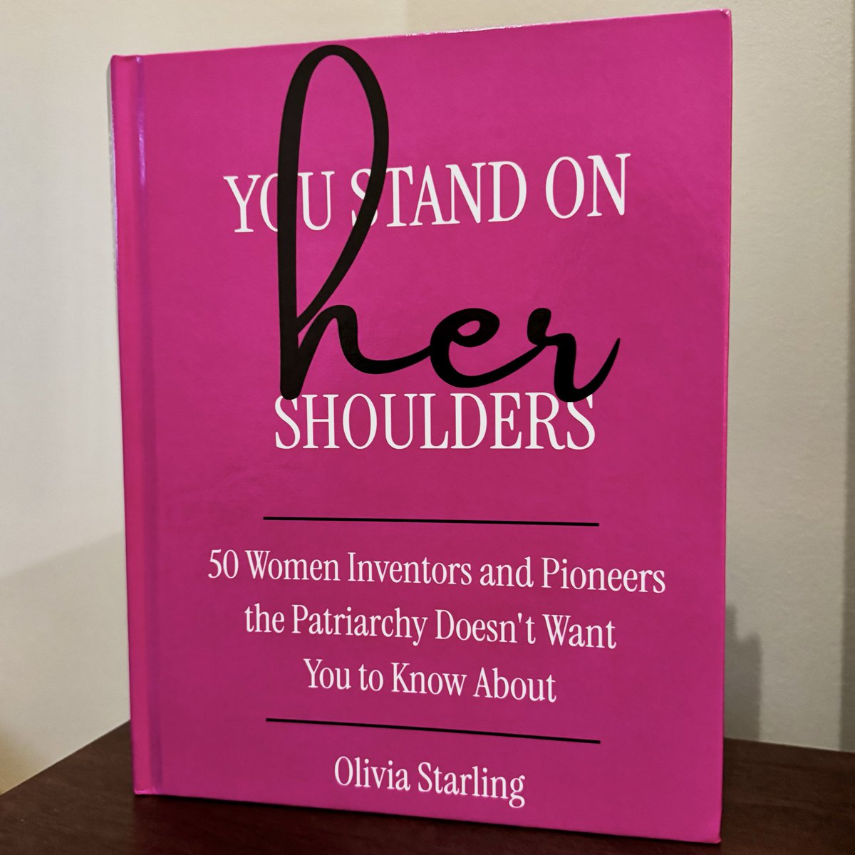 Emily Banting #sapphicauthor tweet media