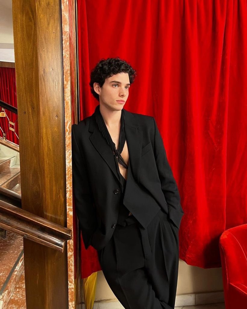 ThomasSalvatorF's tweet image. si sposa mio figlio tra pochi minuti😭😭 

#lavoltabuonadijo