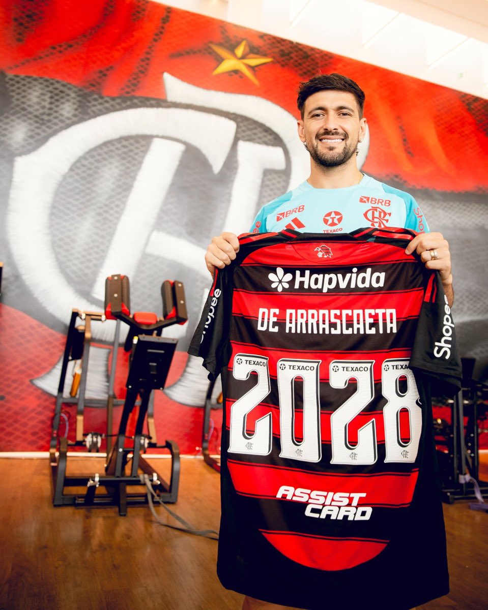 🚨🇺🇾Giorgian De Arrascaeta renovó su contrato con #Flamengo hasta 2028.
