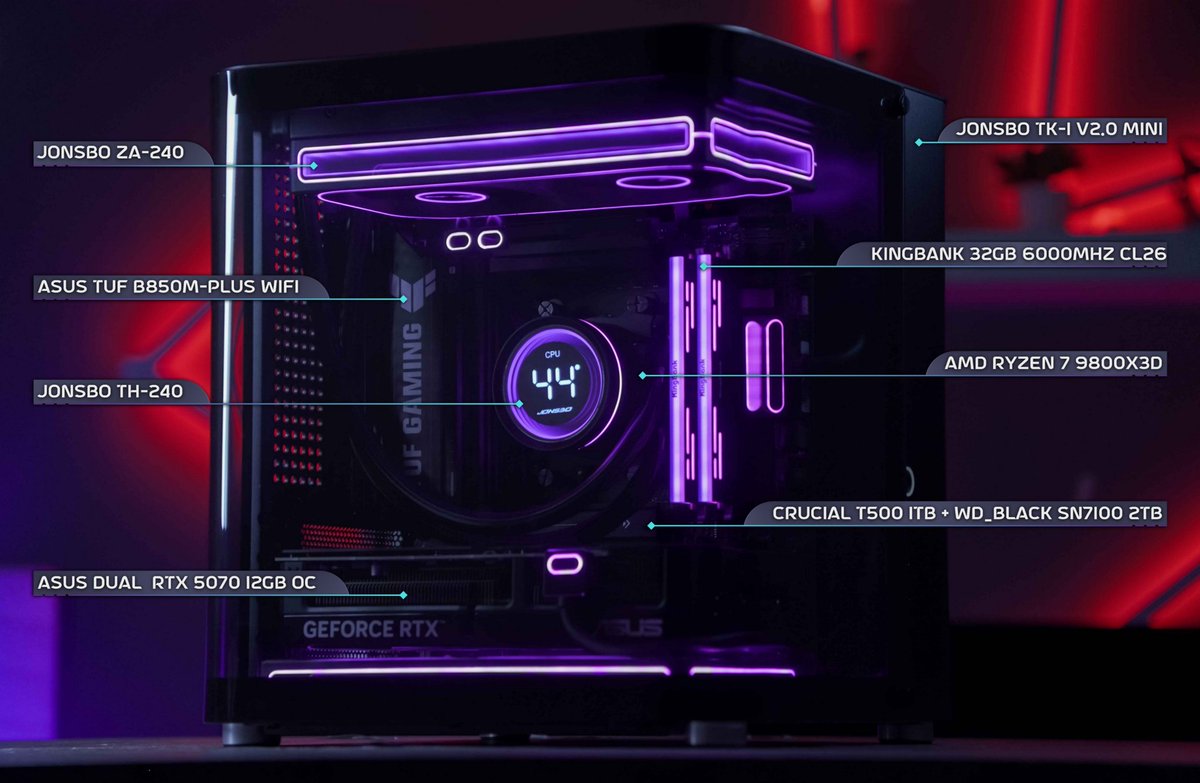 A_A_L_T_'s tweet photo. المزاد الأول على جهاز صغير Micro-ATX 🔥💜

🔸️رقم الجهاز: AALTech#0076
- التركيز على الحجم + الشكل + الاداء 👑
بالاسفل صورة للجهاز مع الـ PS5 فقط للمقارنة بالحجم اما الاداء فالجهاز في مستوى آخر تماما

الجهاز مناسب للأشخاص اللي السيت اب عندهم صغير + اللي بيستخدمه كجهاز العاب وميديا بالصالة صغير باداء خارق جدا بدال اجهزة الكونسل 👍🏻

🔸️السعر:
يبدا من: ٦٥٠٠ريال
تكلفة القطع اليوم ٩٧٠٠ريال

يبدا المزاد الان ٨ نوفمبر وينتهي يوم ١٤ نوفمبر بعد ٦ ايام الساعة ٩ مساء
لو وقف المزاد على مبلغ اقل من التكلفة راح يباع 👍🏻

🔸️معلومات اضافية:
🔹️اللوحة فئة عالية ومختاره بعناية وتقدر تطور الى اي معالج مستقبلا بالراحة 80A + كرت صوت ممتاز + ١٢ منفذ USB
🔹️فيها ٣ منافذ M.2 واحد Gen 5 بالاعلى فاضي للتطوير بكل سهولة مستقبلا بدون فك الكرت 👍🏻
🔹️ضمان سنتين على الجهاز غير ضمان القطع اللي يمتد بعضها الى ١٠سنوات👌🏻
🔹️تم اختبار الجهاز بالكامل لجميع القطع ومرفق مع الجهاز ملف الاختبارات ايضا في صفحة المزاد فيه اختبار المعالج والكرت 👇🏻

رابط المزاد:
https://t.co/uuNE9X6UvL
 (المبلغ شامل الضريبة) ✅️