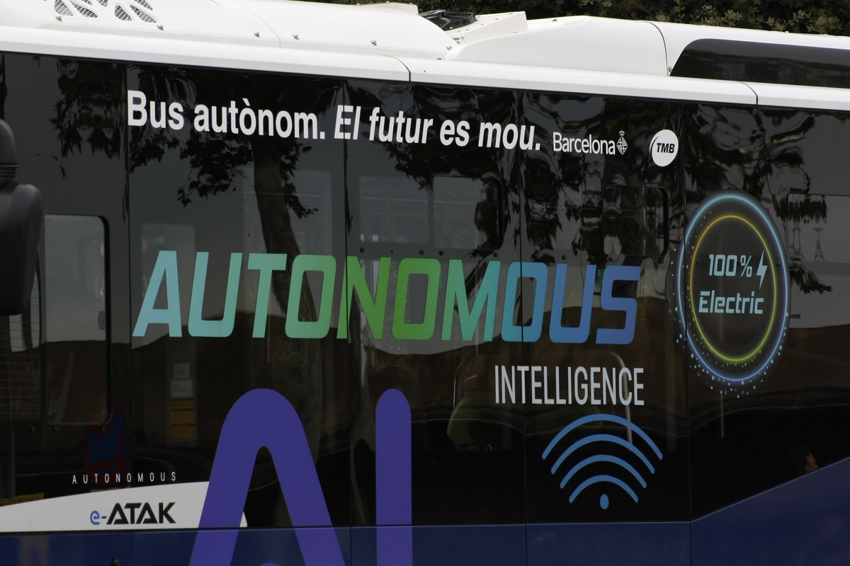 Inaugurat el servei (temporal) del bus autònom de TMB