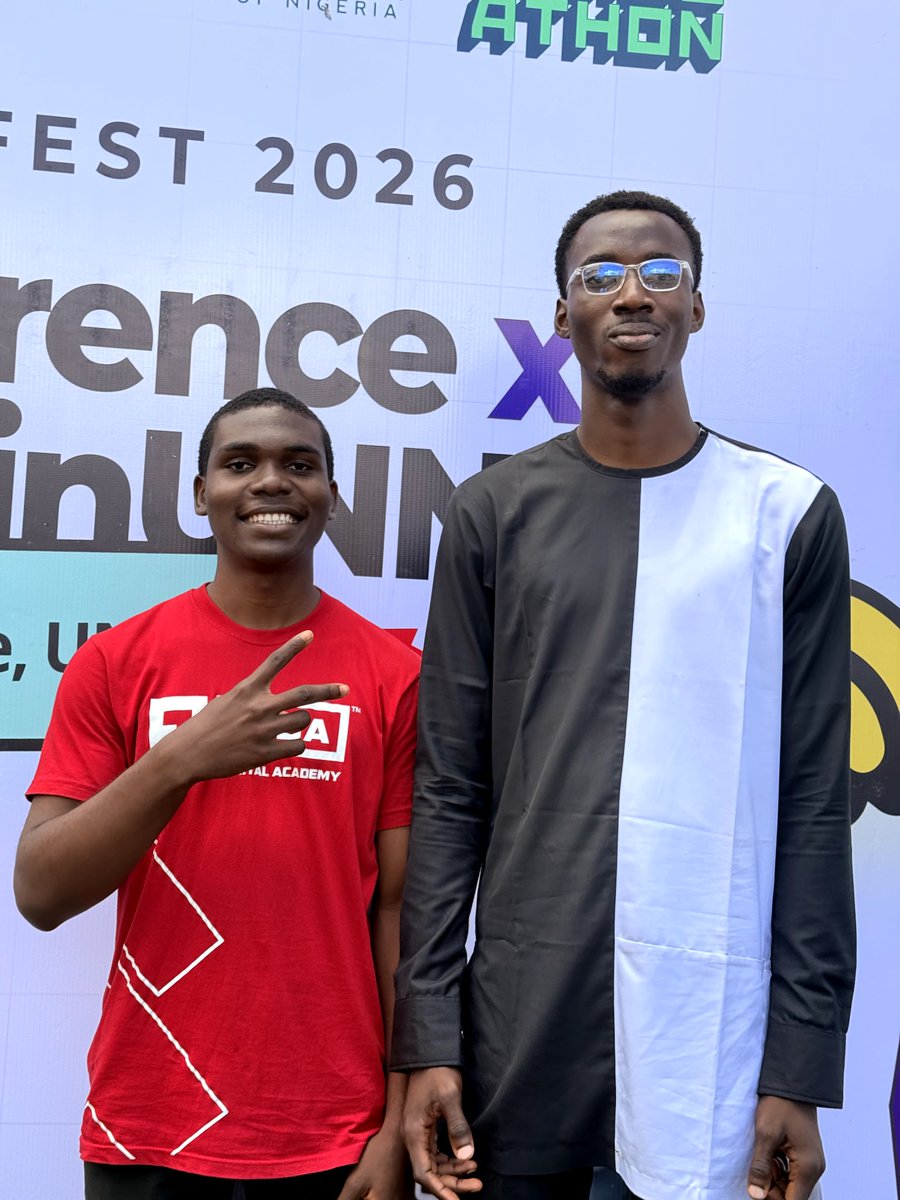 izzyweb3_'s tweet image. Today at the @BlockchainUNN Buildathon, I met someone I’ve long admired, Sir @ekeson_wtb. 

His content has inspired me from afar, and meeting him in person was a full-circle moment.

Grateful for the connection. Creators, keep showing up.

You never know who’s watching. 💥🔥