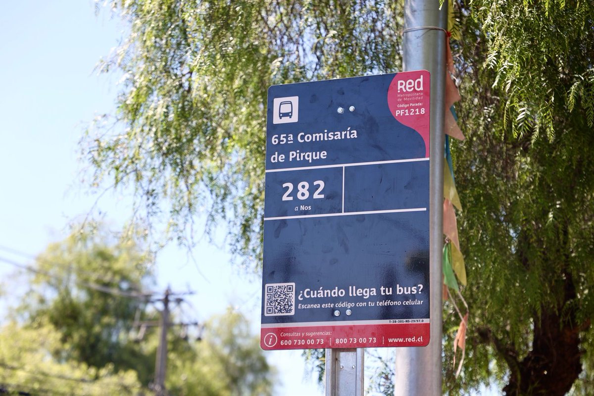 Pirque se incorpora al sistema <a href="/Red_Movilidad/">Red Movilidad</a> 🚍✨

El ministro <a href="/MTTChile/">Ministerio de Transportes y Telecomunicaciones</a>, Juan Carlos Muñoz; el delegado <a href="/DPR_RM/">Delegación Presidencial Regional Metropolitana</a>, Gonzalo Durán; la Dir.ª DTPM, Paola Tapia; el alcalde de Pirque, Jaime Escudero, y Subus ✅ presentan el nuevo servicio de bus 282 con una ruta de 45 kilómetros.
