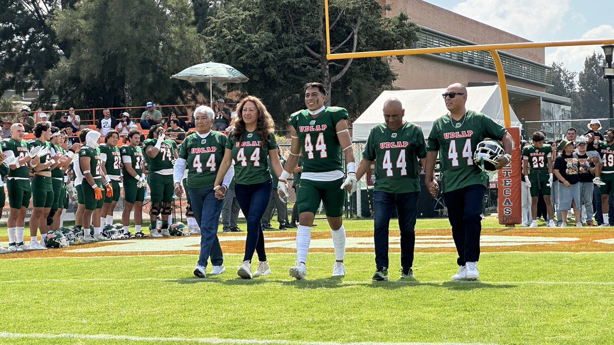 🏈 Gracias, Luis Francisco Oaxaca Díaz (#44), estudiante de Banca e Inversiones y orgullosamente poblano.
Tu esfuerzo y corazón verde demostraron el verdadero espíritu Azteca. 💚
#FearTheGreen