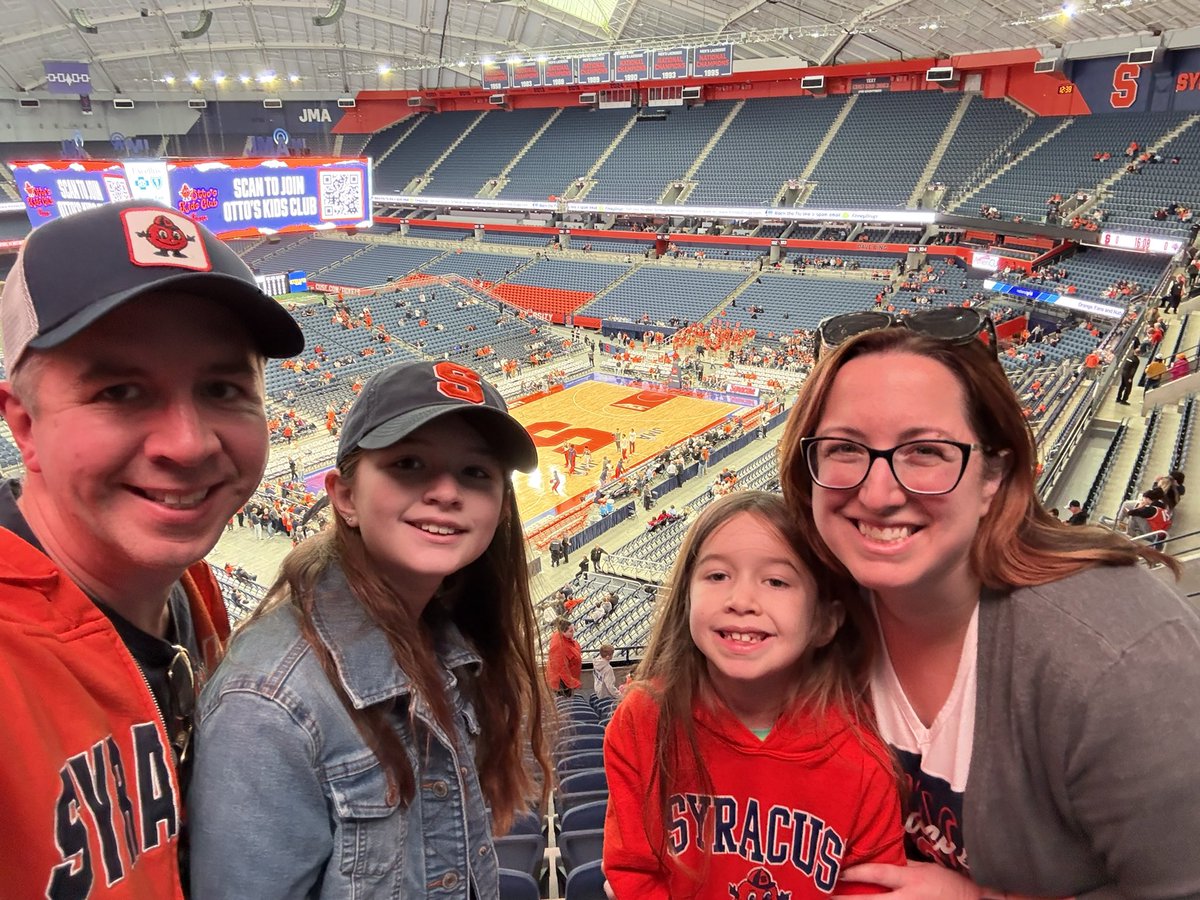 Gwp827's tweet photo. Go @Cuse_MBB!!! #CuseGameDay https://t.co/HOSGbXGMrR