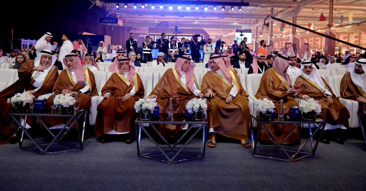 ضمن فعاليات " #بيبان25 "..
#جامعة_الإمام تفوز مساء اليوم السبت 8 /11/ 2025م بالمركز الثاني في تصنيف أفضل الجامعات السعودية الريادية، والمركز الثالث على مستوى المملكة في مسابقة رواد أعمال الجامعات السعودية.
imamu.edu.sa/news/Pages/new…