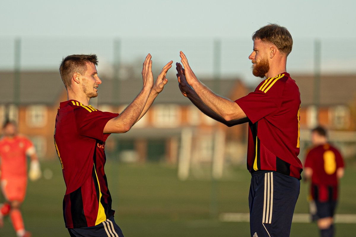 Shrewsbury Up n Comers FC V Wrockwardine Wood FC 4-6
<a href="/UpnComersMensFC/">SUAC FC</a> <a href="/WrockWoodFC/">Wrockwardine Wood FC</a> 

Another winter's afternoon for a league game where Wrockwardine played Shrewsbury Up n Comers. The game was packed with goals and some, hmm, good tackles. However, after 10 goals, Wrockwardine