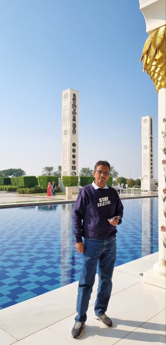 amaway's tweet image. 2005— 2025
20 عاماً في دولة الأمارات العربية المتحدة (وطني الثاني) كنت شاهد وما أزال على نهضة وتطور لا يتوقف 

مئات الآلاف من السودانيين عاشوا في هذه الارض الطيبة وما يزالون .
يحملون كل الحب والخير والعرفان لدار زايد 
 
شكراً دولة الإمارات 
شكراً شعب الإمارات 
شكراً حكومة…