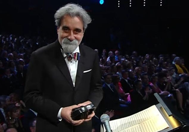 A #Sanremo dirigerà per sempre l'orchestra il Maestro #PeppeVessicchio 💔