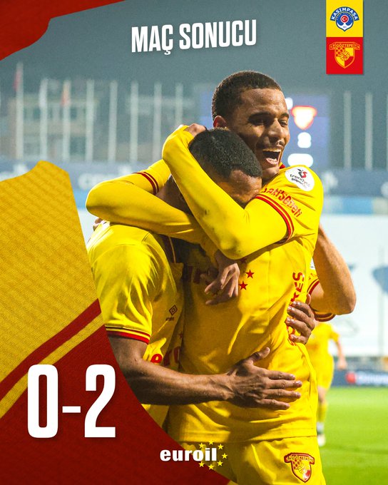 G5QSSVbW0AAa A7?format=jpg&name=small