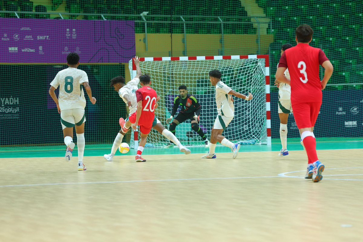 تركيا تتصدر ذهب (الرياض 2025)
و تأهل إيران وتركيا والسعودية وأوزبكستان إلى نصف نهائي كرة القدم (الصالات)

#خبر_الرياض

تصدّرت تركيا جدول الميداليات في دورة ألعاب التضامن الإسلامي السادسة – الرياض 2025، بعد أن حصد رياضيوها 22 ميدالية منها 14 ذهبية و4 فضيات و4 برونزيات، فيما حلّت