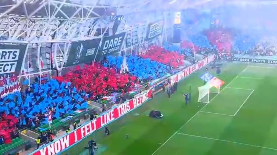 Less than 24 hours to go until kick off in Ireland's 🇮🇪 best sporting event, the FAI Cup Final. 

The atmosphere and passion of the fans is unrivalled in Irish sport and tomorrow promises to be another brilliant game &amp; occassion.