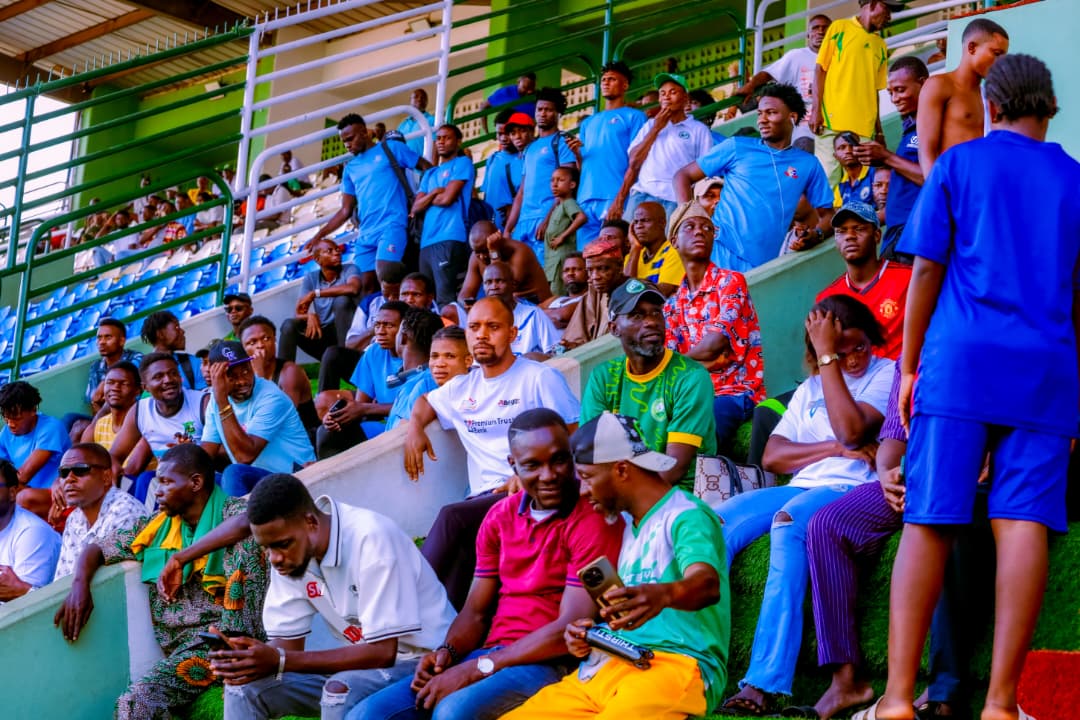 GatewayUnitedFC's tweet photo. Big thanks to @StormersSC for the friendly encounter and to our fans for the passion in the stands. ๐
#OlumoDerby #UnityMatch https://t.co/qz0Cdz519X
