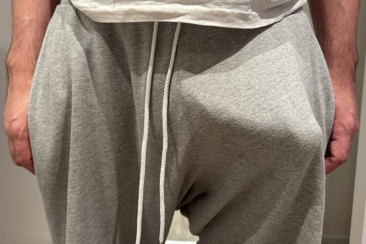Does your dick look this good in sweatpants? No?

That’s okay, you should probably just sit in the corner then, watching the real men have fun. 

Which of you is enough of a gooner to admit they like to just watch, hmm?~ 

I bet someone is enough of a loser to edge all night