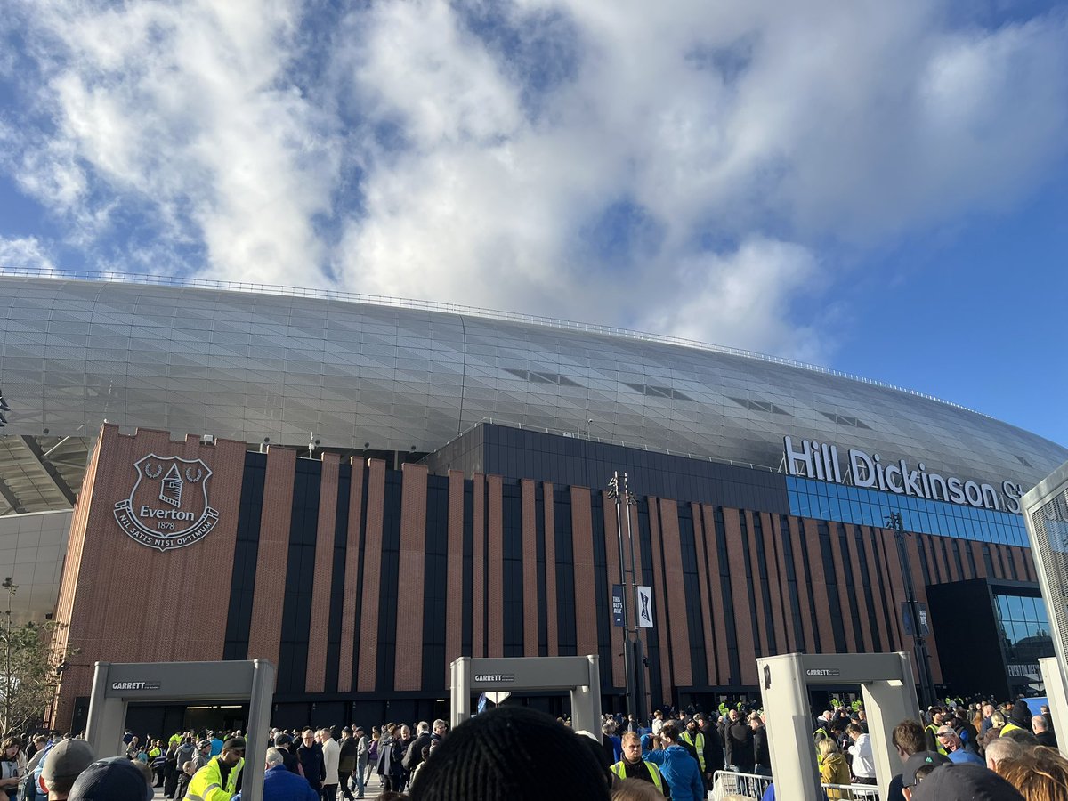 Clemo89efc's tweet image. 1st game for me at the Hill Dickinson, 1st win! Up the Toffees @Everton 🔵⚪️