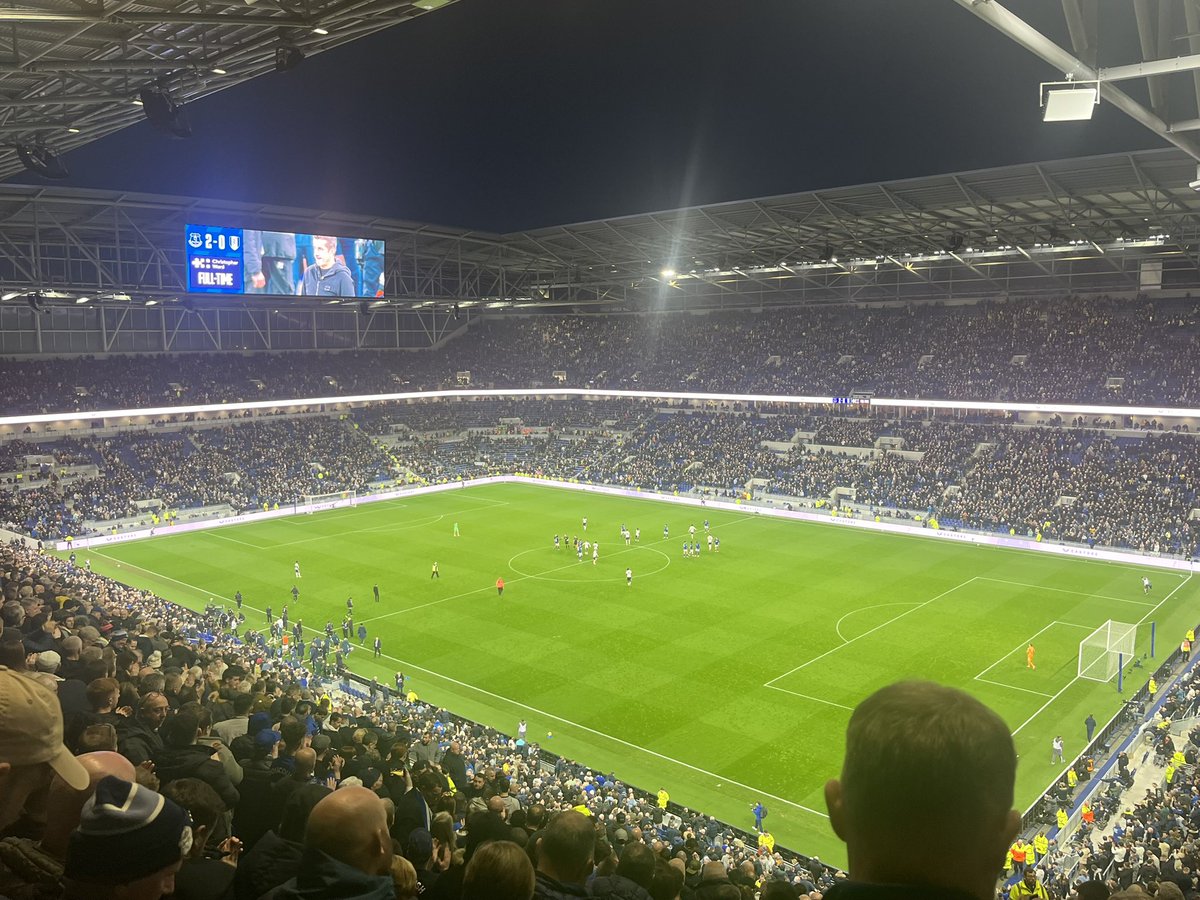 Clemo89efc's tweet image. 1st game for me at the Hill Dickinson, 1st win! Up the Toffees @Everton 🔵⚪️