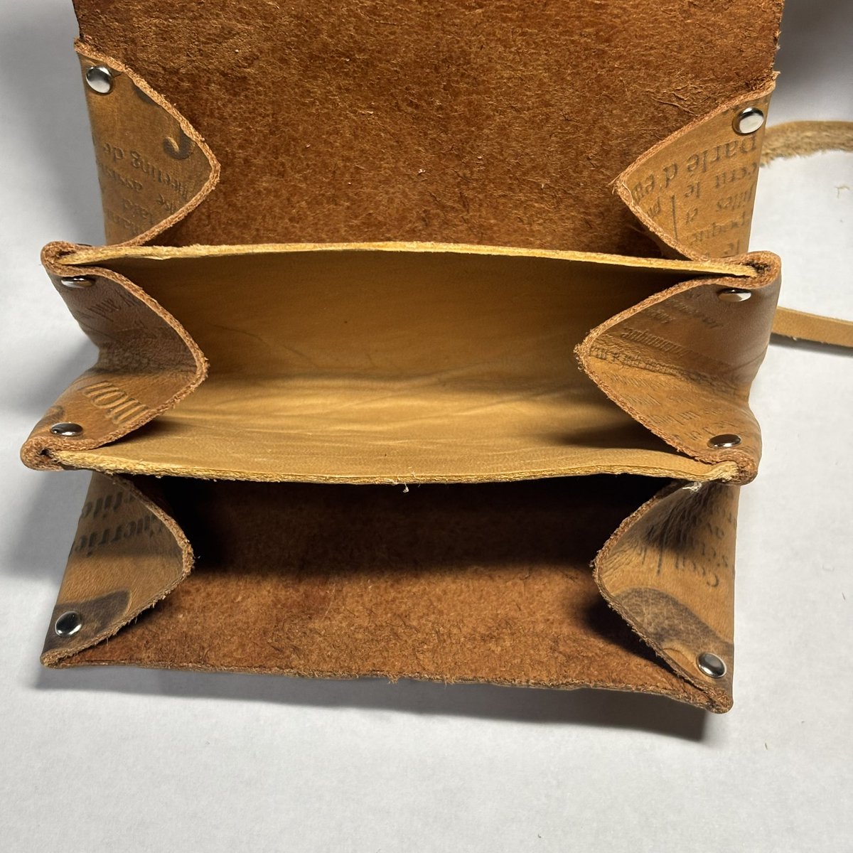 つきのこ きのこストラップ付ききのこ爪とぎ - MOFUCAT