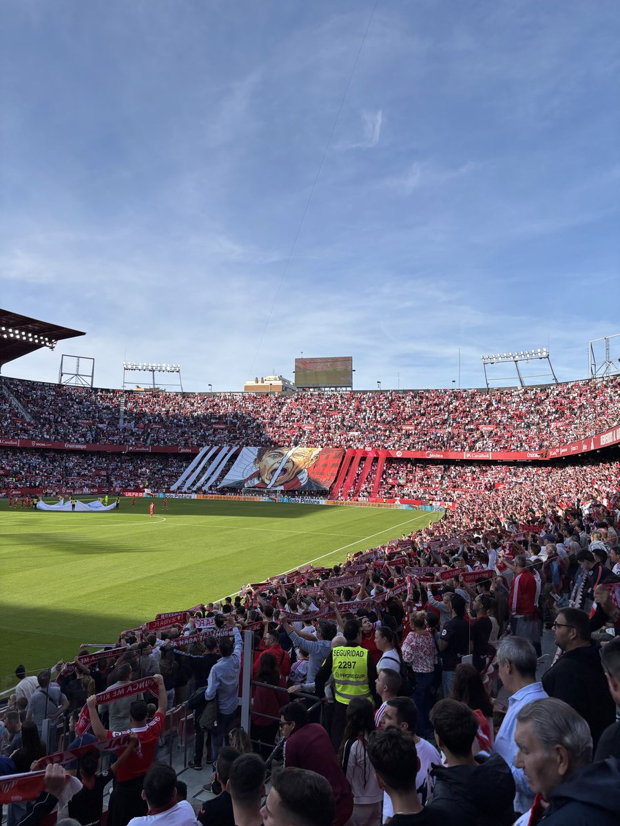 _badeismo's tweet image. Mi único amor sincero, TE QUIERO SEVILLA DE MI VIDA ❤️🤍
Lo eres todo #SevillaFC