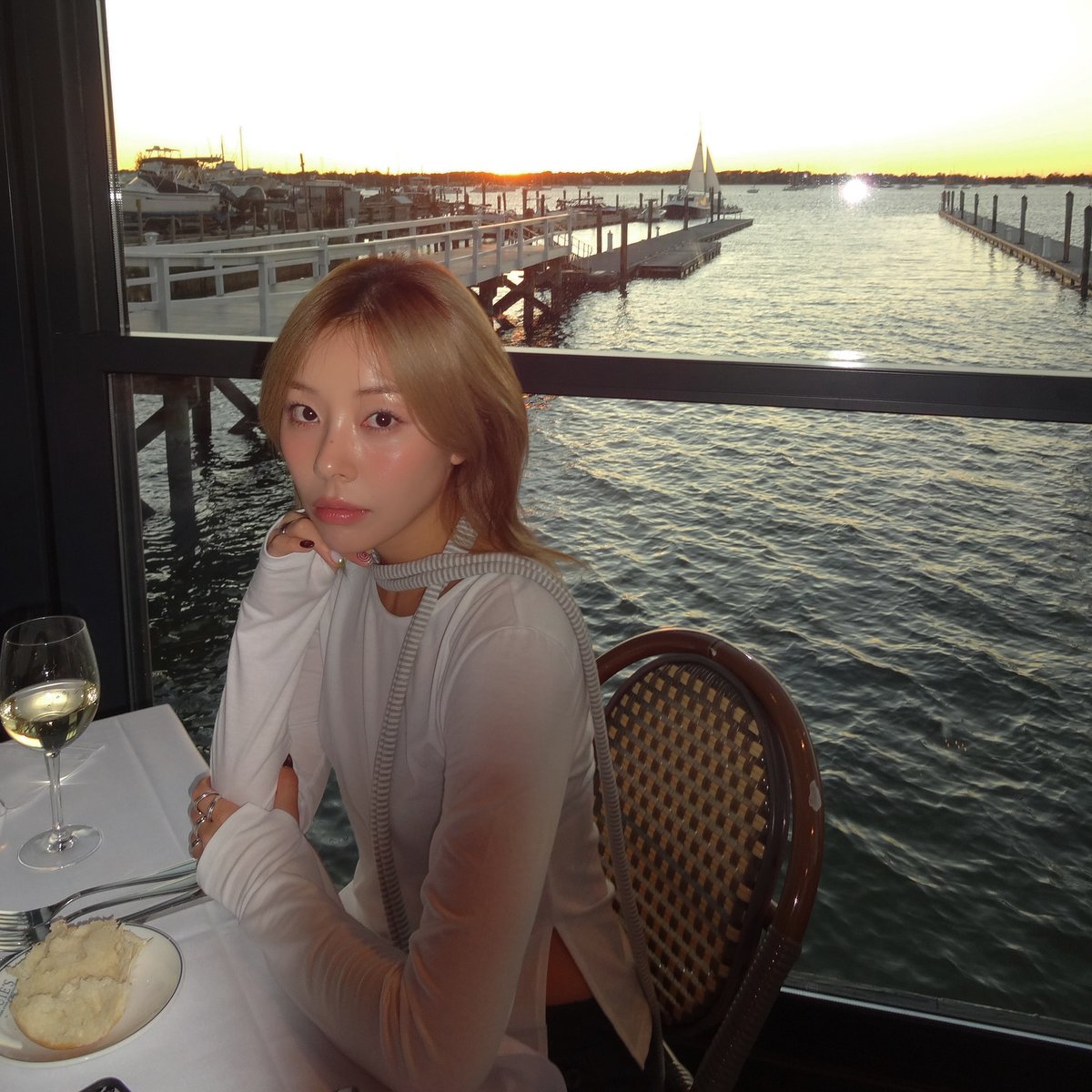 dailylaco's tweet photo. happy 34th birthday to Ashley, the best leader a group could ask for and the sweetest and kindest person ever 🥺 lavelys love you and hope you have an amazing day 💜 #HappyAshleyDay https://t.co/pD3nBkVilm