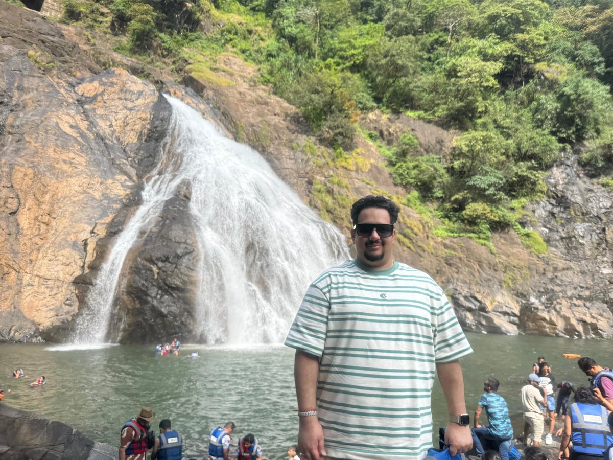SHarshit26's tweet image. Strong like the waterfall, calm like the current. That’s the balance that builds empires. 😎
#PeaceOfPower #BuiltMyEmpire #LuxuryMindset #CalmIsPower #HarshitSharma #SilentSuccess #BillionaireAura #LegacyInMotion #VisionaryVibes #StrongYetCalm #PowerOfNature #FlowState