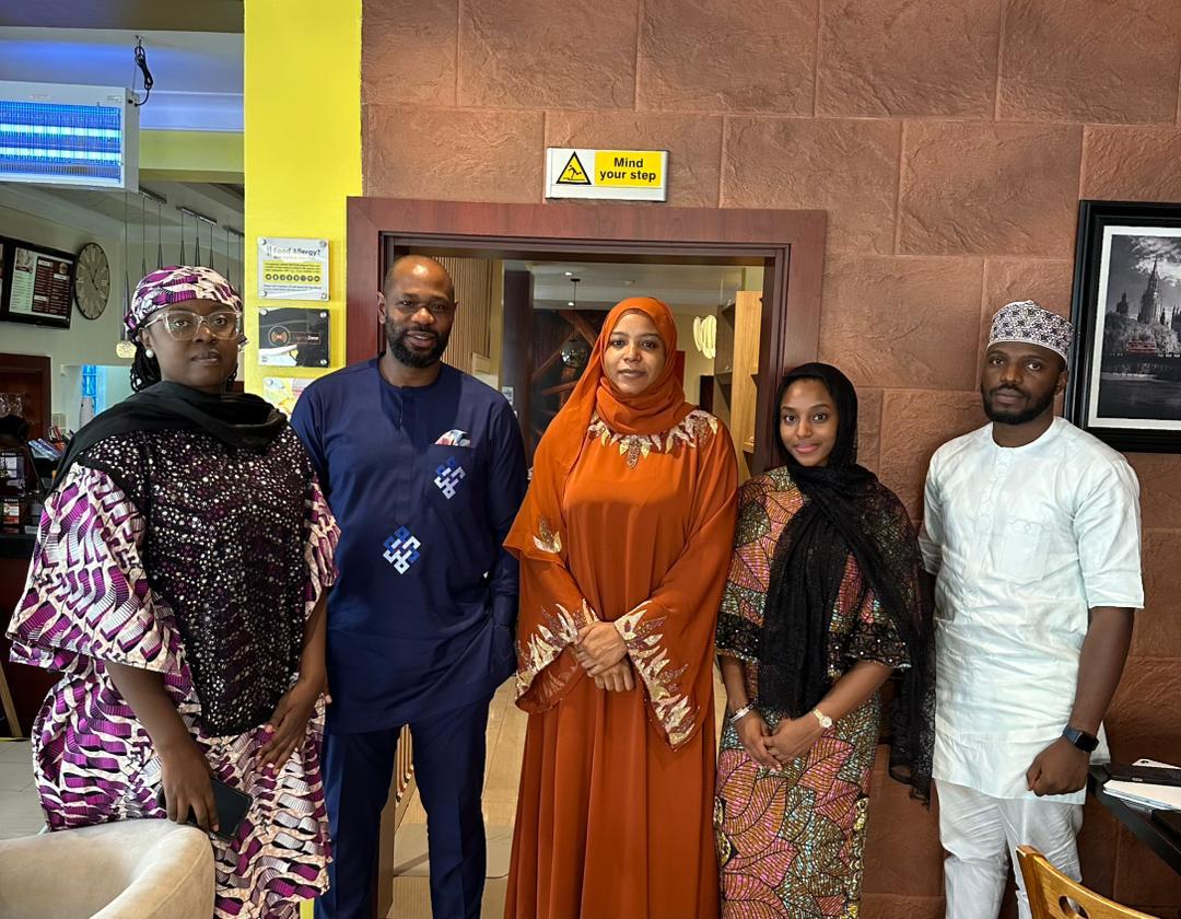 Yesterday, the NwGF Secretariat met with the team from Azura Sankofa Advisory to explore areas of collaboration on systems strengthening, human capital development &amp; innovative financing strategies for the Northwest region.
#NorthwestGovernorsForum #AzuraSankofaAdvisory