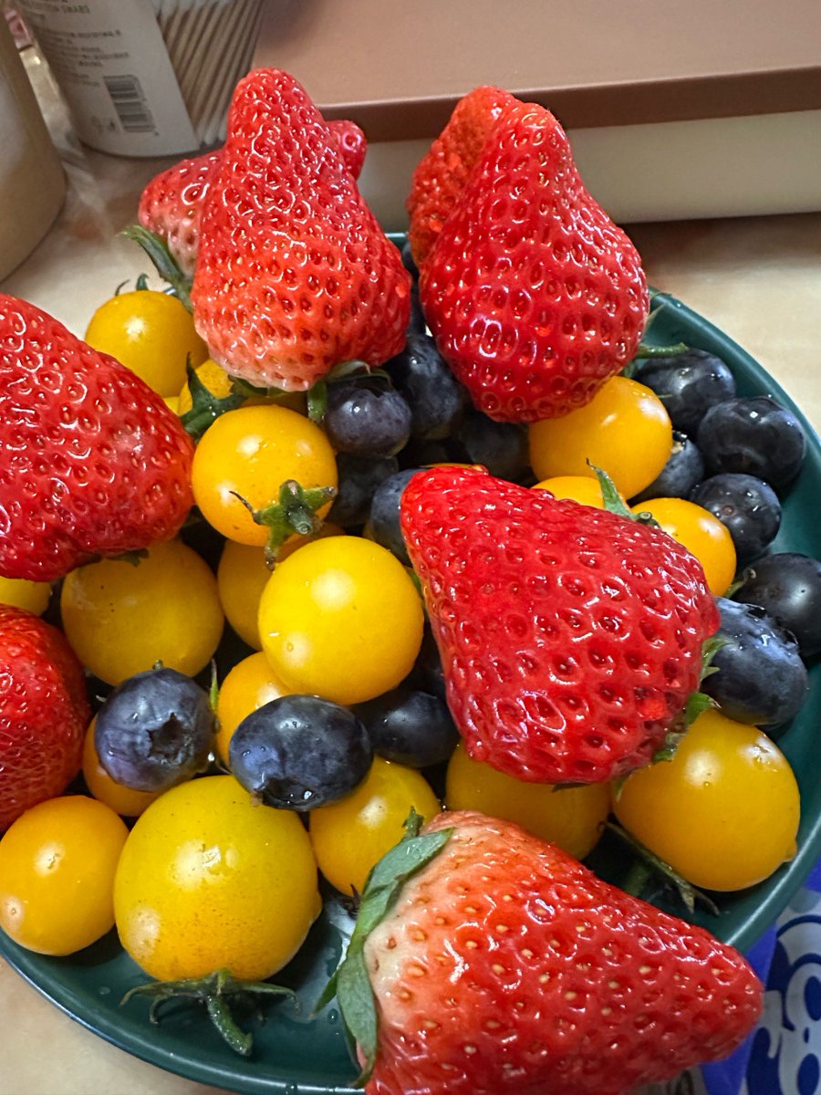 pqhgnfw's tweet image. ビタミンと抗酸化物質たっぷりで、体にエネルギー補給！ #スーパーフード #健康的な食事