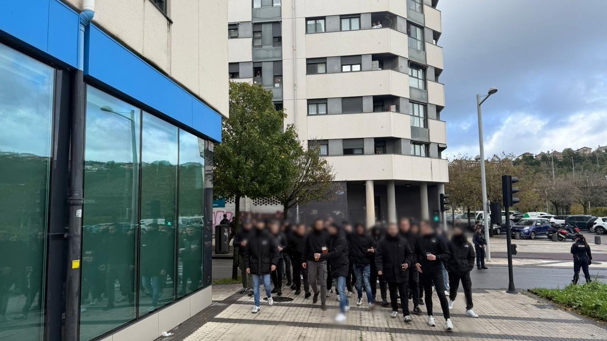 CalleYGrada's tweet image. Ghetto 28 en San Sebastián.

Real Sociedad B - CD Leganés
08/11/25.