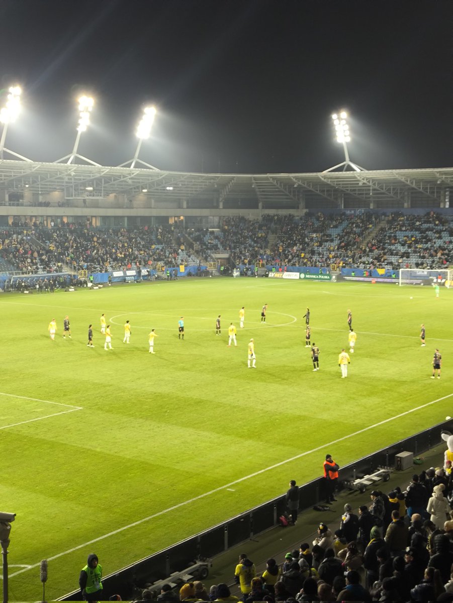 synjacka's tweet image. Remis na własne życzenie. Sędziowie w lidze dalej kilka poziomów niżej