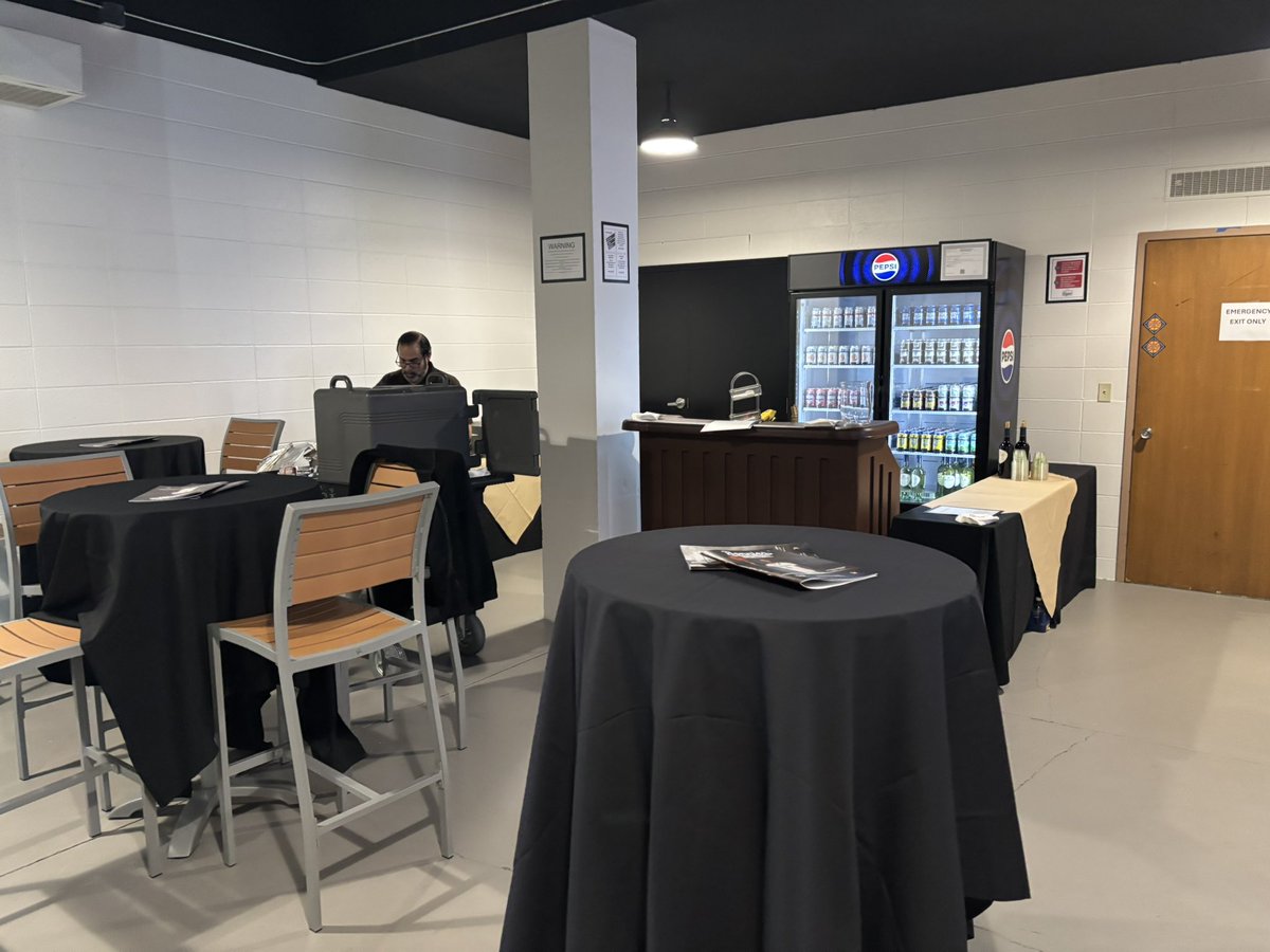 bobberetta's tweet image. Ready to debut our new 31 Club in the Reilly Center today, convenient premium space for our courtside seat guests. More branding to come. 📈💪
#GoBonnies #Unfurl 🐺🤎🤍