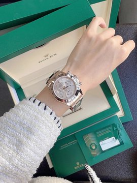 bellea_bella's tweet photo. pulse was affected⌚️ https://t.co/AnygjnUgSO