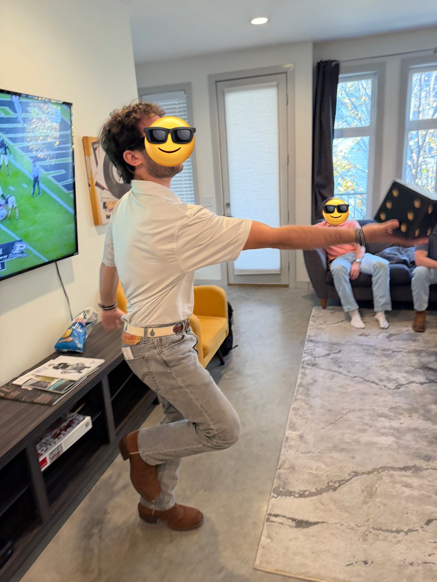 huckin massive cube in the bnb . holy fuck i am so washed it’s unreal