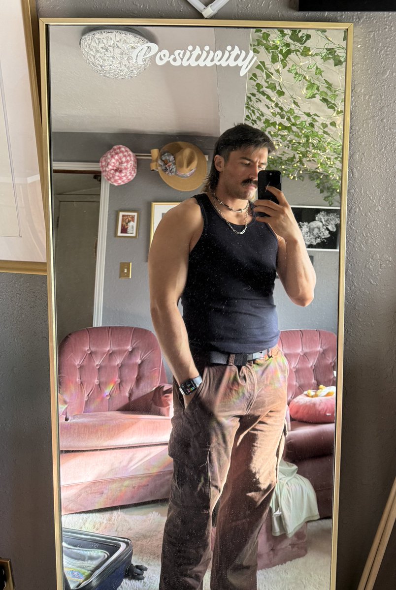 stevenbradleypw's tweet image. Show day but I’m a little bit sleepy