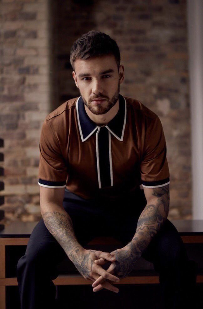 payno_memory_'s tweet photo. Now we need to make posters with all the different versions of the facts from the testimonies, then display the photo of the unknown guard to find him. Then display all of Roger's versions. Everything we found out about him, Maya and Kate. https://t.co/EhMiuimVPw