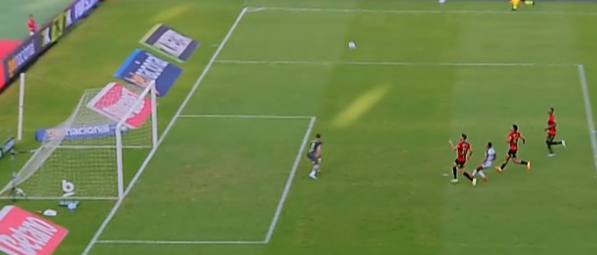Comentari_X_ta's tweet image. 🥅 Sport x Atlético-MG

Não tem condições do Rony ser jogador profissional.😂😂

Olhem a tentativa de cobertura do cara!!!

#SPOxCAM
#Brasileirão2025