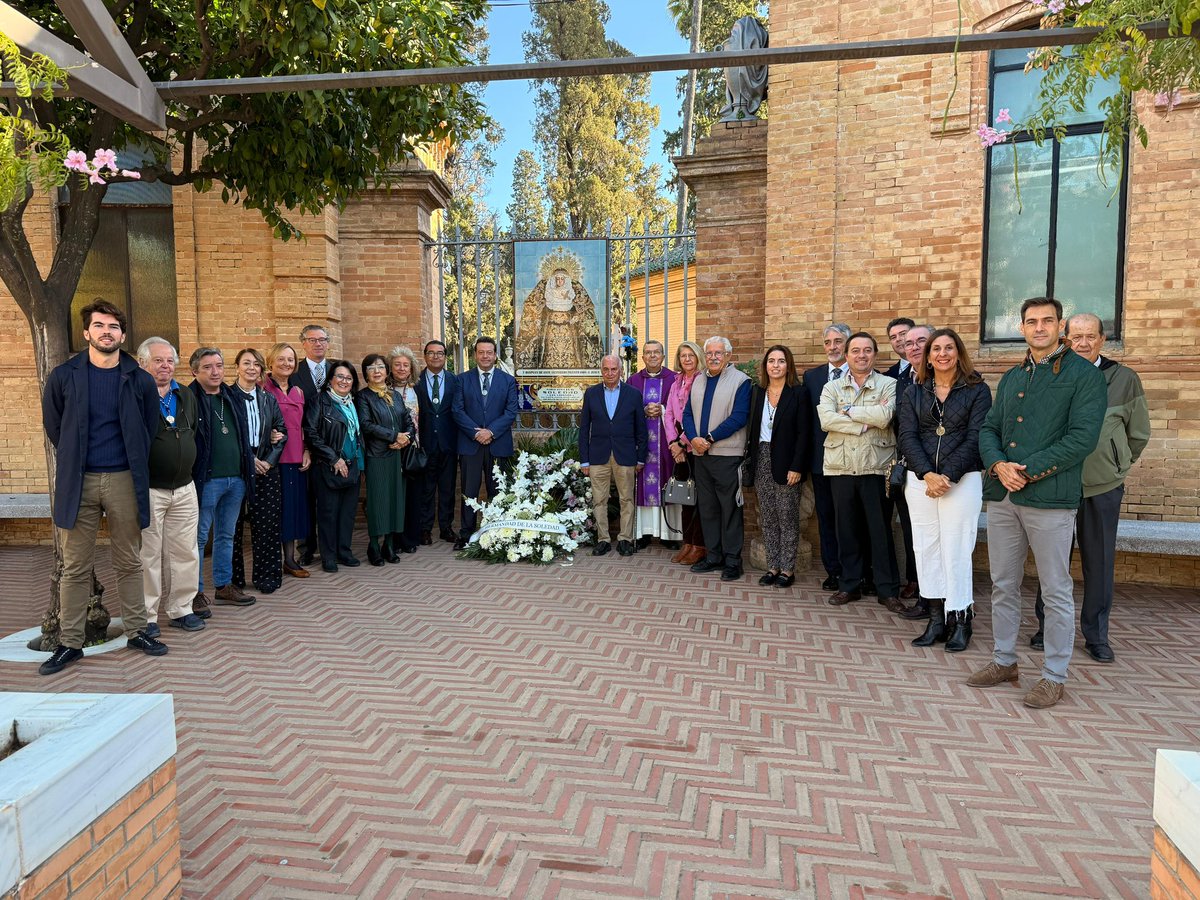 CULTOS | Hemos celebrado la Sagrada Eucaristía en el Cementerio De San Fernando.

Pedimos a María Santísima por el alma de los que ya no están entre nosotros.

Al término de la celebración hemos realizado una ofrenda floral ante el retablo de M.ª Stma. en su Soledad.