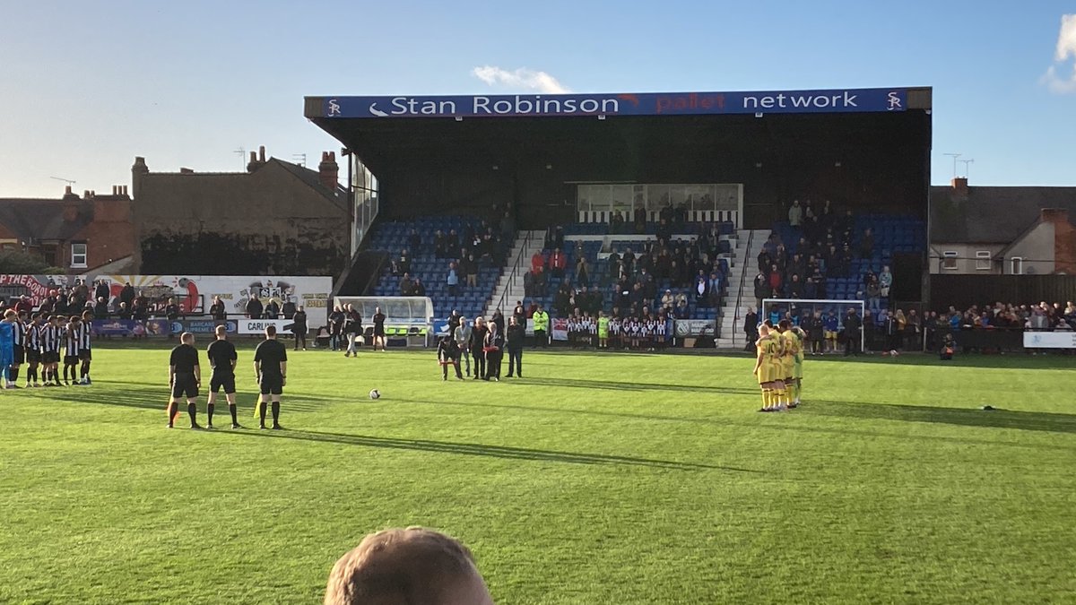 FCTrafford's tweet photo. Today's win....... 💛 https://t.co/fpLXeeIqnT
